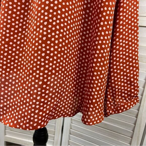 Torrid Georgette Pintuck V-Neck Top 5 - Picture 8 of 10